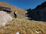 21 Baita dei Tre Pizzi (2116 m) con vista in Pietra Quadra...